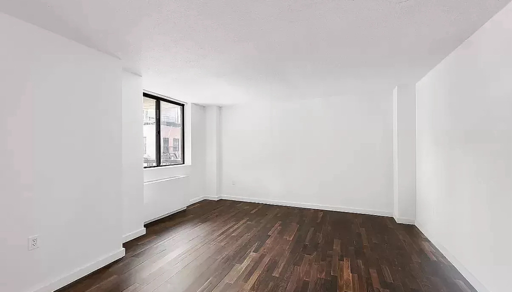 184 Lexington Avenue - Photo 3