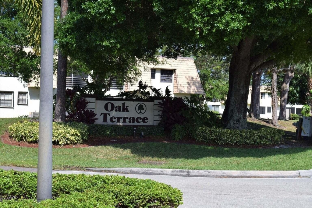 4317 Oak Terrace Drive - Photo 16