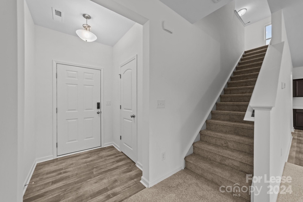 106 Moondog Court - Photo 6