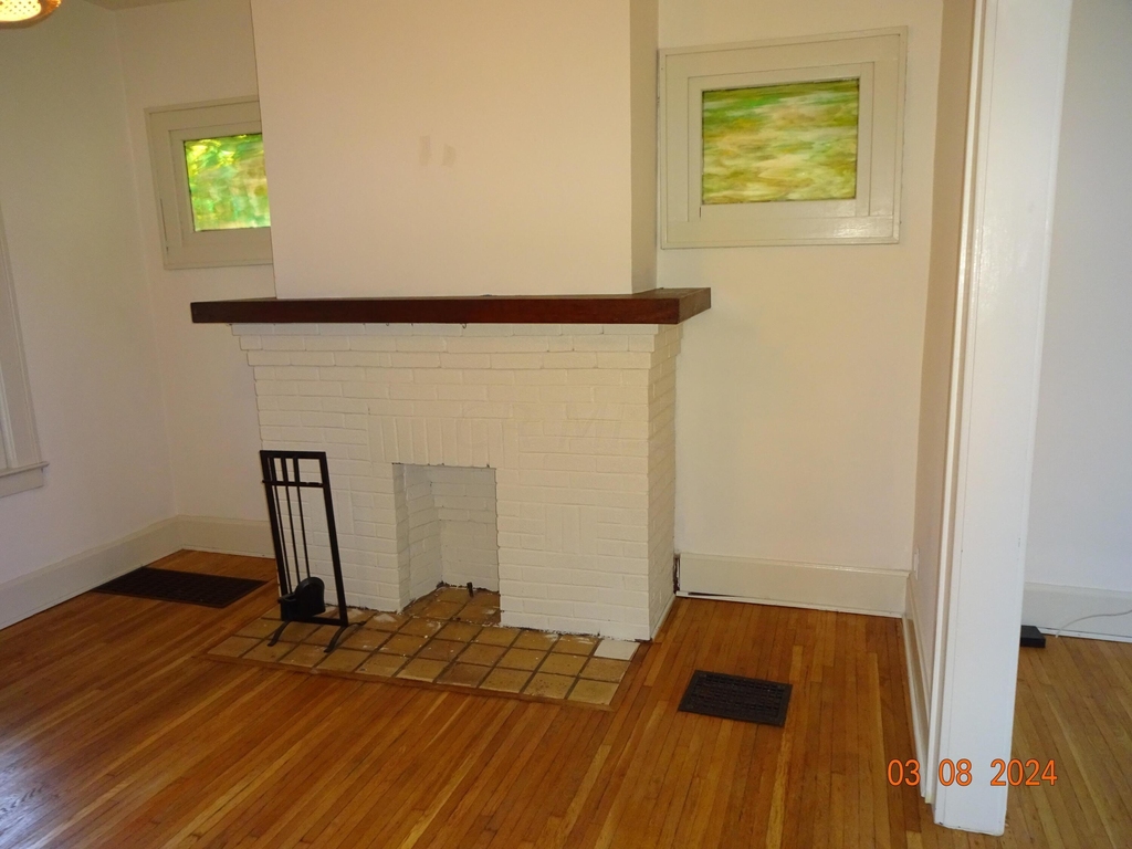 215 E Jenkins Avenue - Photo 11