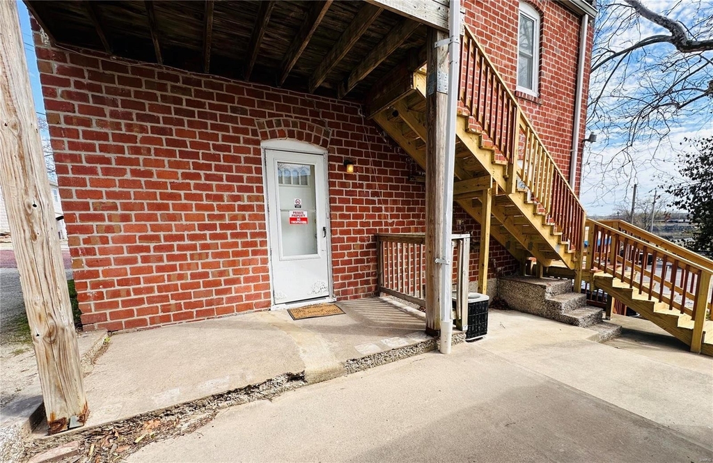 208 Allen Street - Photo 1