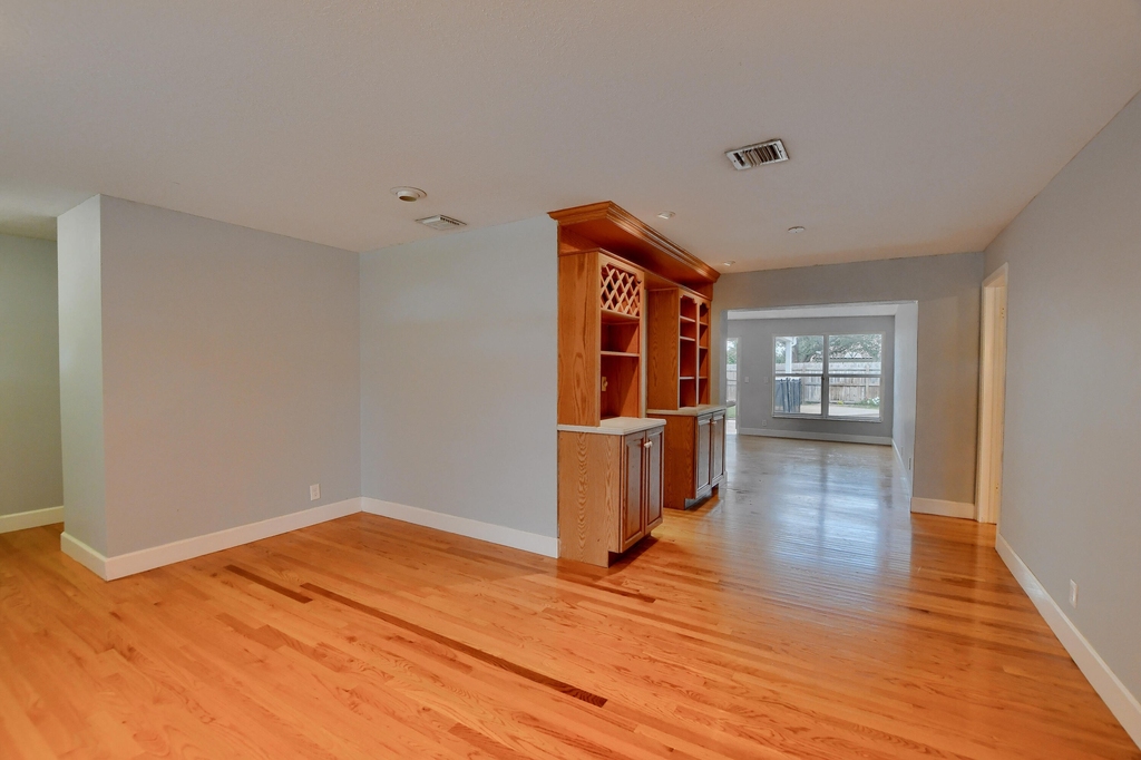 1545 Sw 13th Street - Photo 8