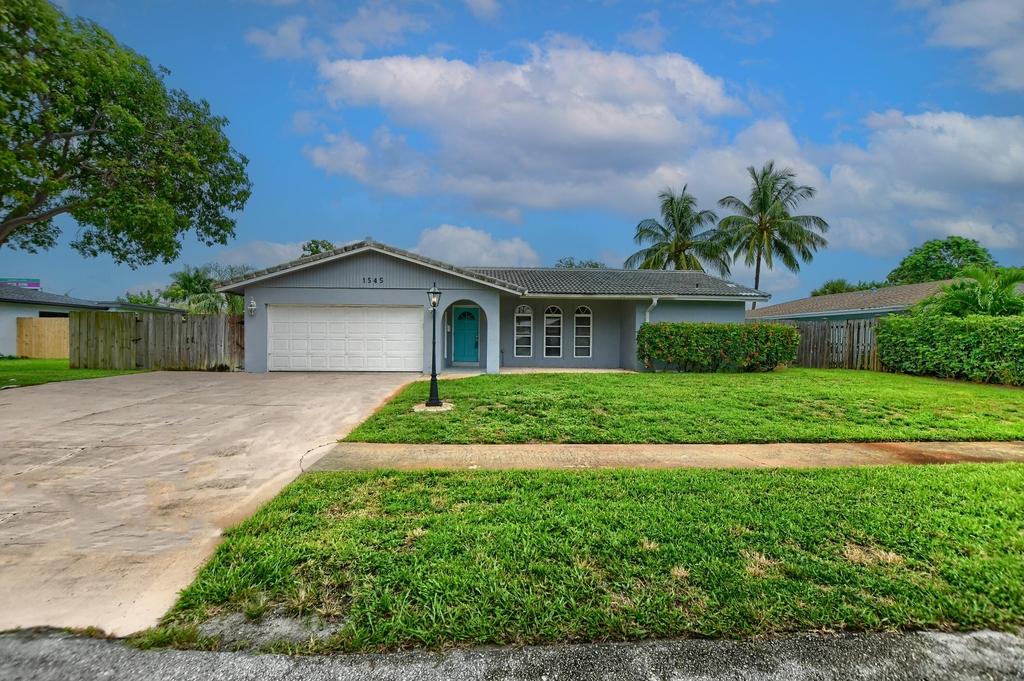 1545 Sw 13th Street - Photo 0