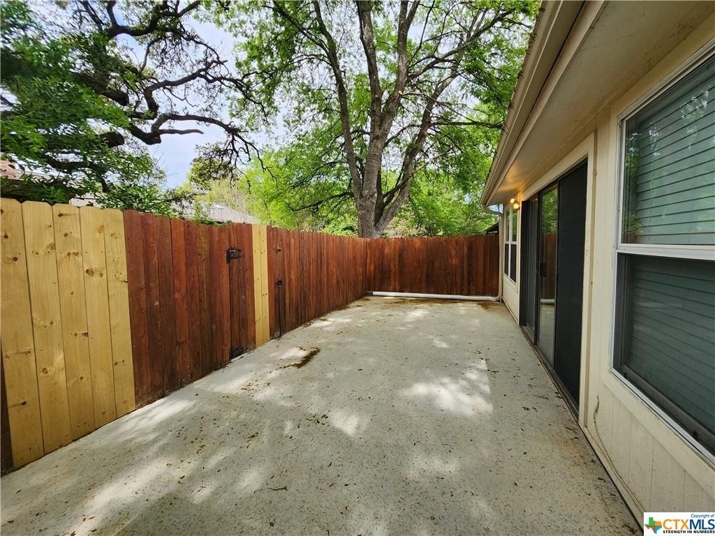 105 E Tanglewood Drive - Photo 38