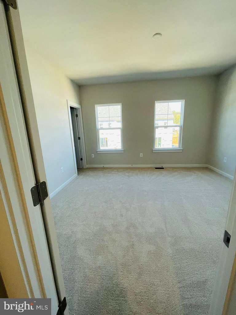 1602 Grove Chestnut Road - Photo 7