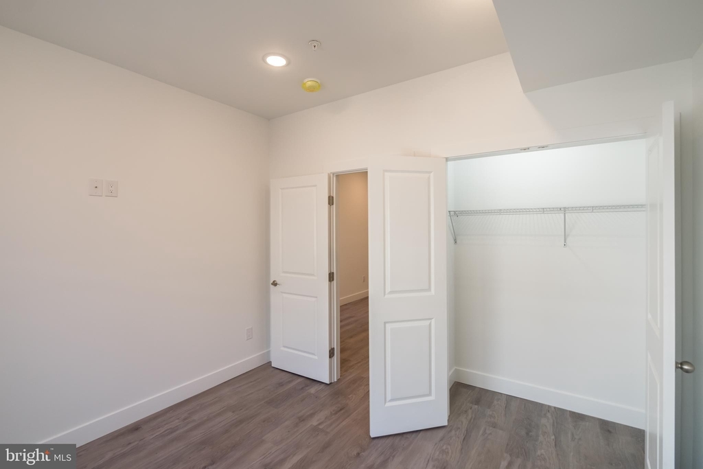 1711 Snyder Avenue - Photo 18