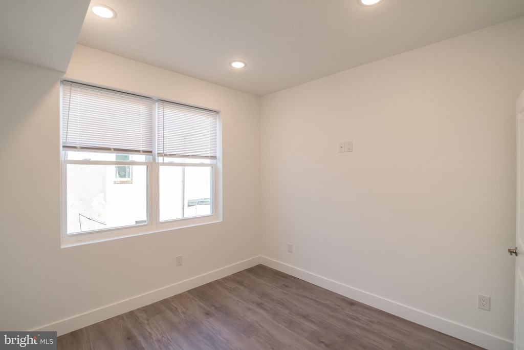 1711 Snyder Avenue - Photo 16