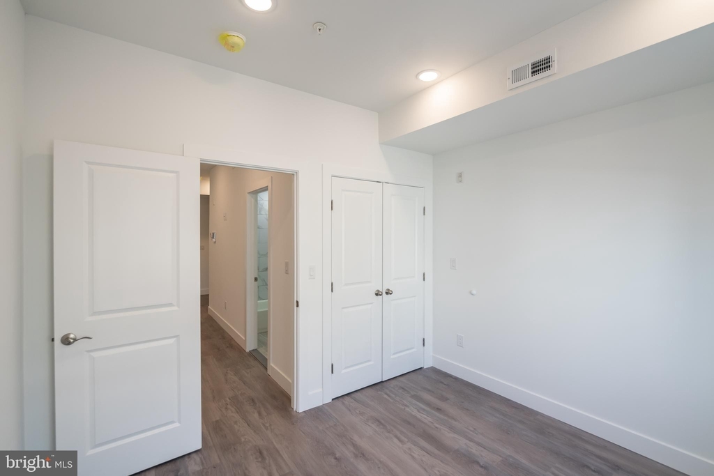 1711 Snyder Avenue - Photo 19