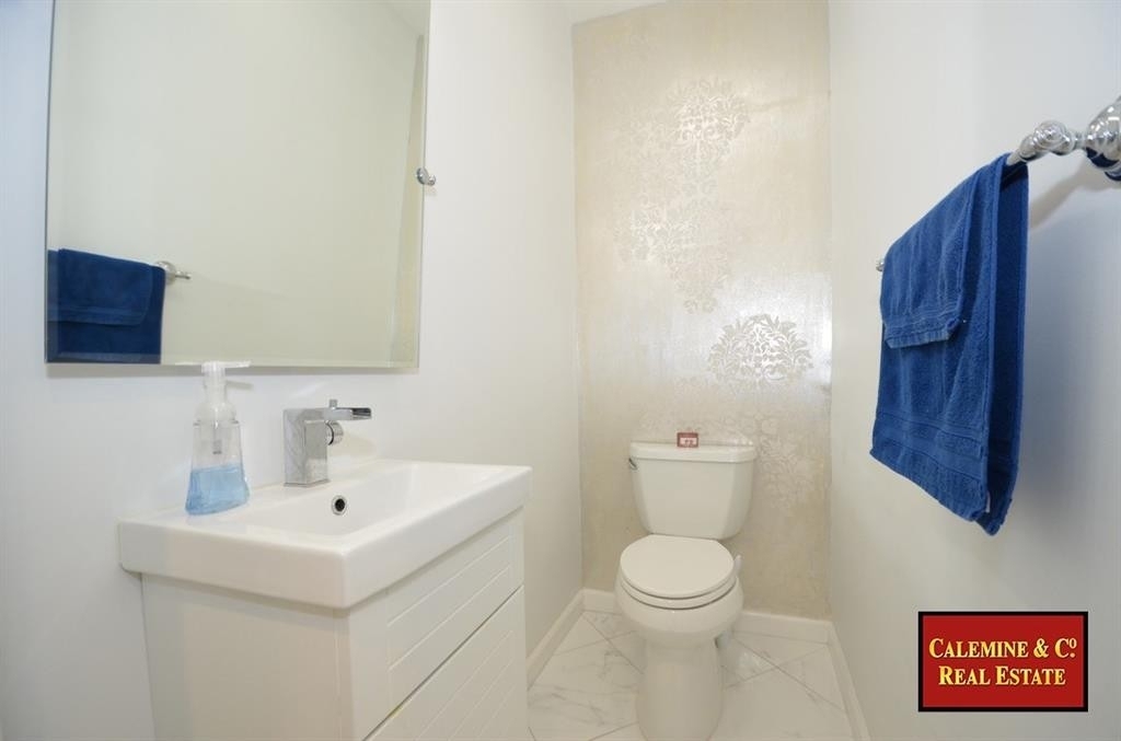 2048 East 72nd Street - Photo 7