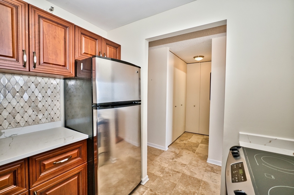 3660 N Lake Shore Drive - Photo 31