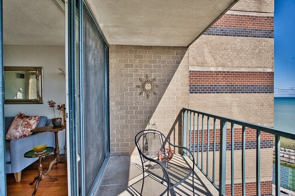 3660 N Lake Shore Drive - Photo 44