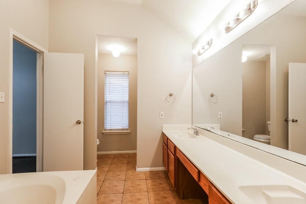 5606 Roserock Lane - Photo 11