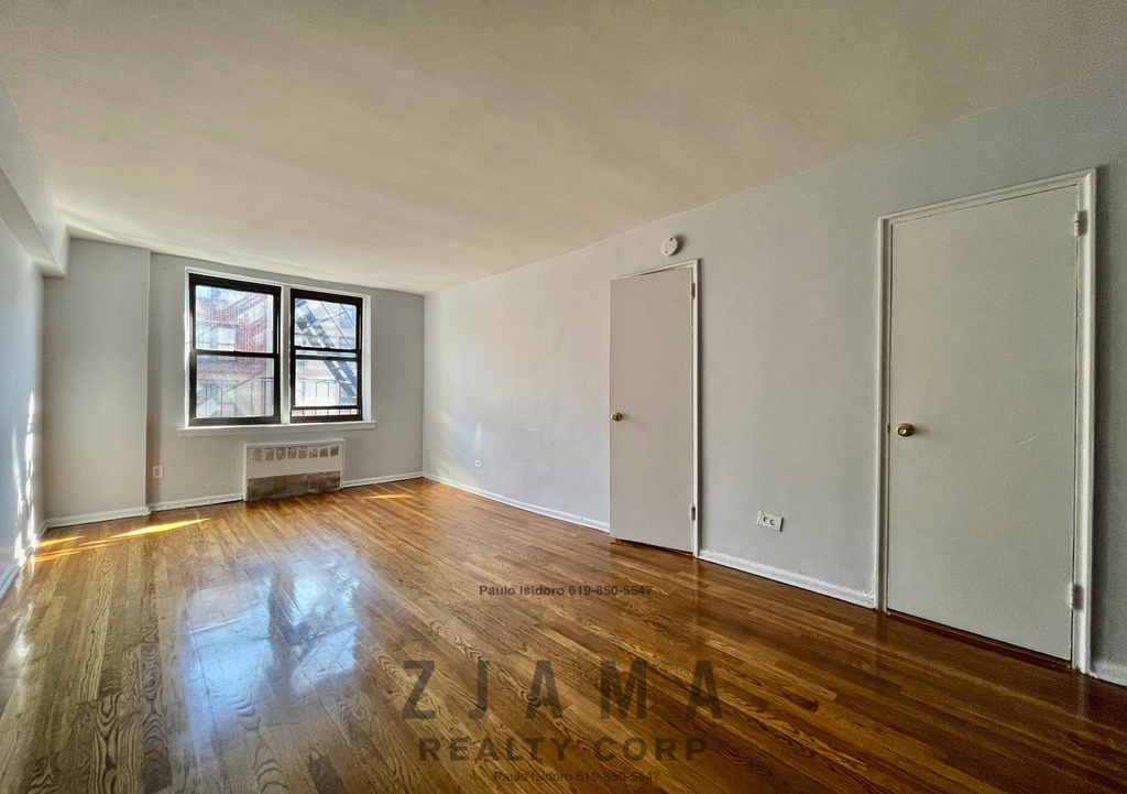 130 East 18th Street - Photo 0