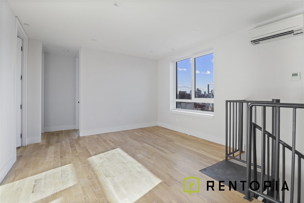 596 Metropolitan Avenue - Photo 1