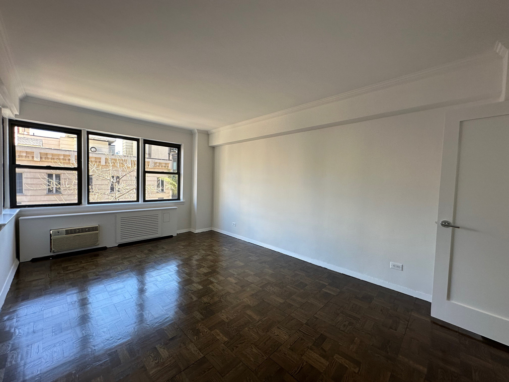 20 Beekman Place - Photo 7