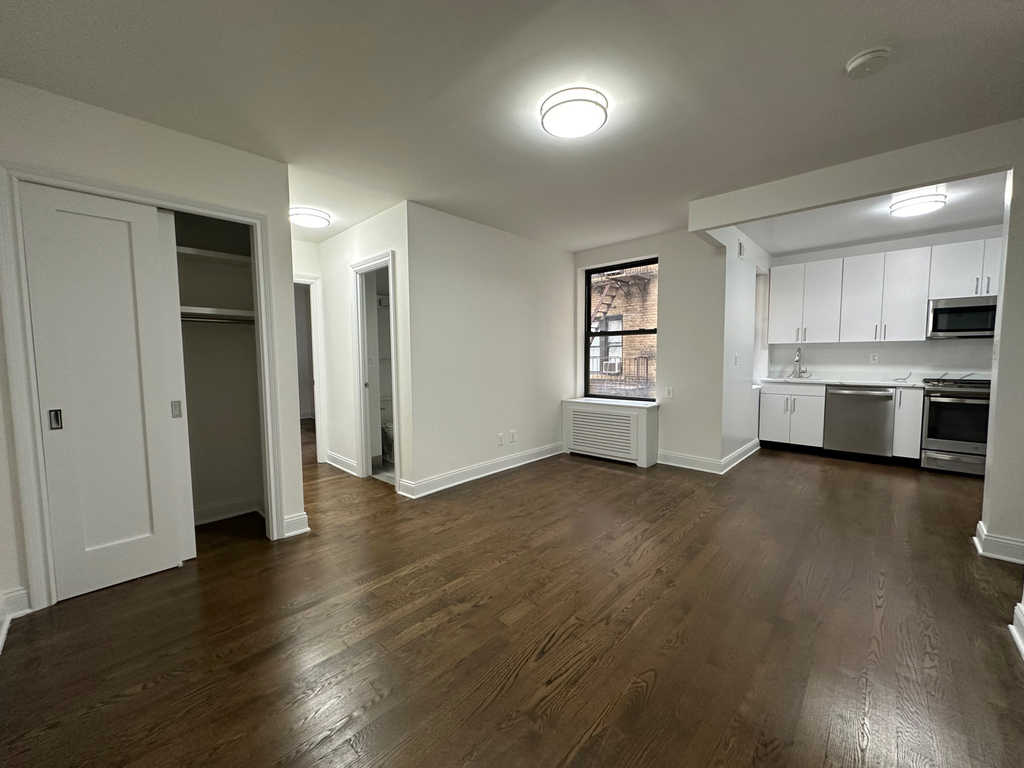 71 West 12th Street - Photo 2