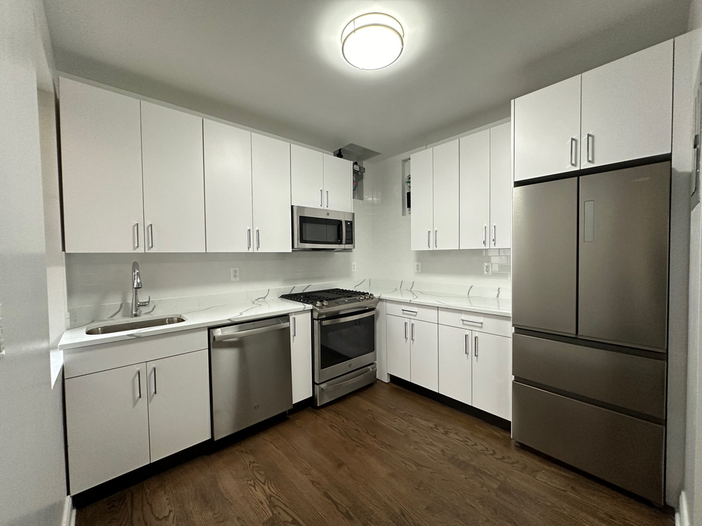 71 West 12th Street - Photo 3