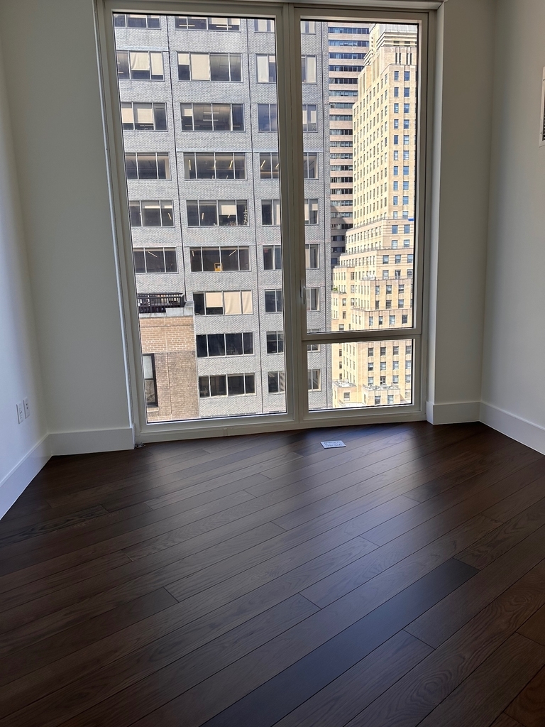 222 East 44th Street - Photo 7