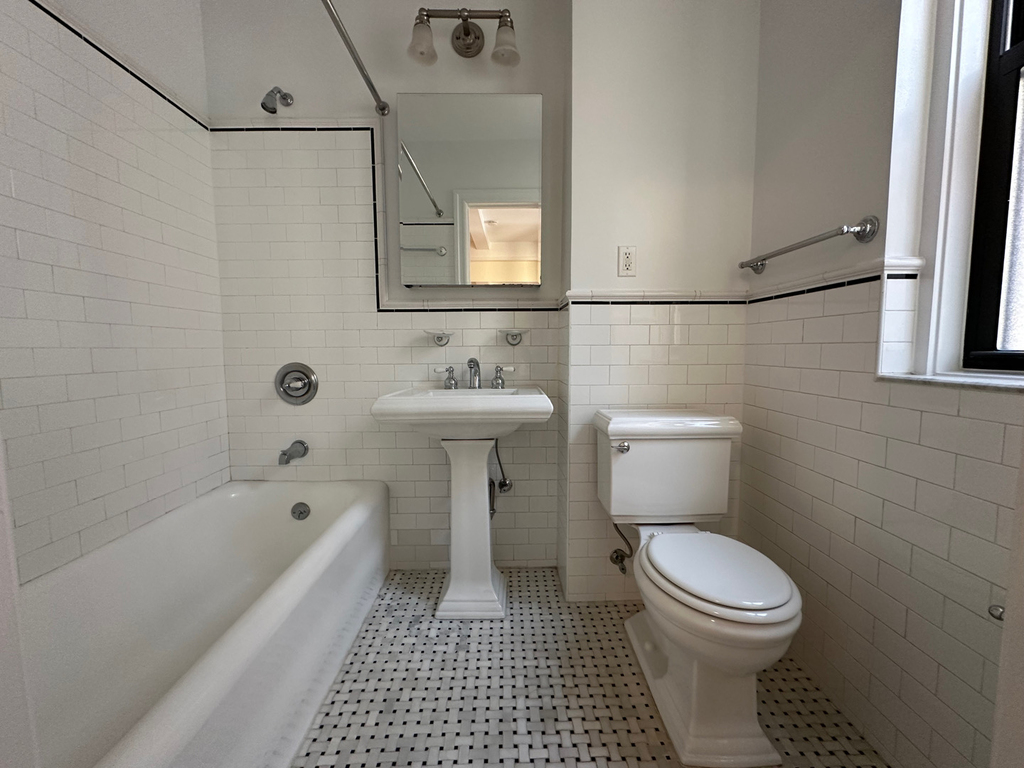 111 East 80th Street - Photo 10