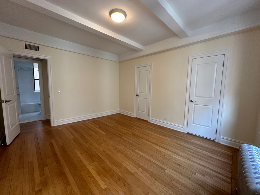 111 East 80th Street - Photo 9