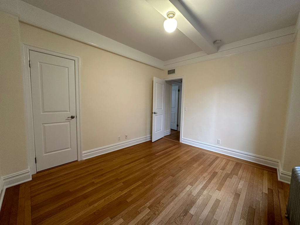 111 East 80th Street - Photo 12