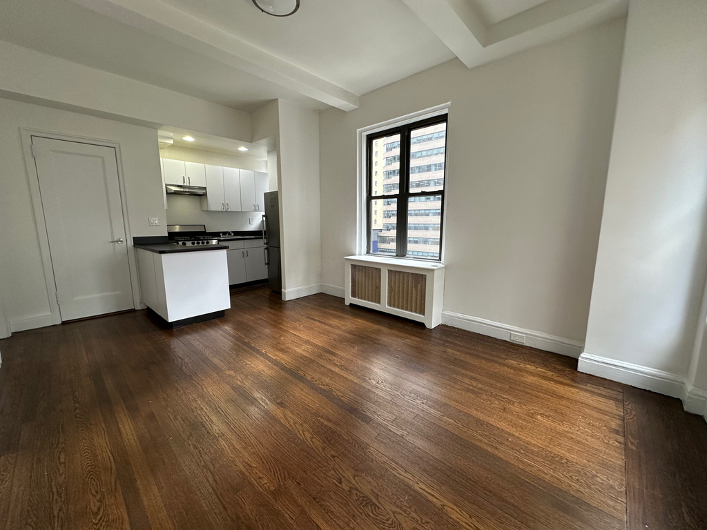 140 East 46th Street - Photo 1