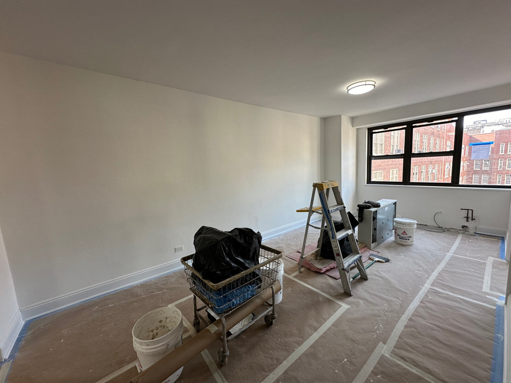 145 East 16th Street - Photo 1