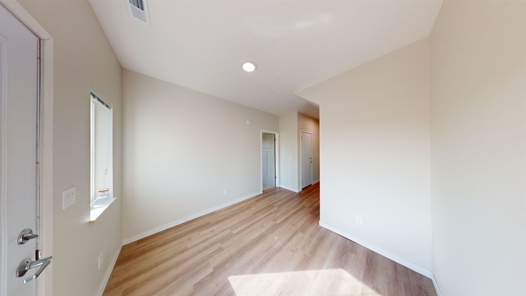 310 N Maple Avenue - Photo 13