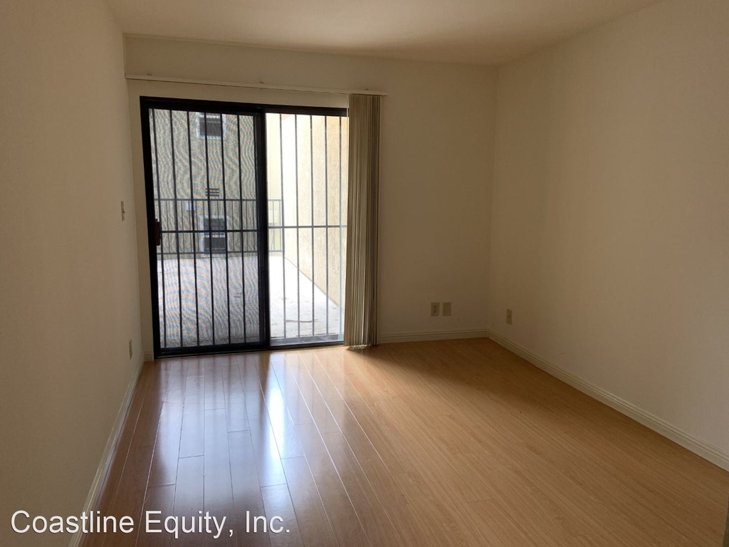 432 S. Normandie Ave - Photo 2