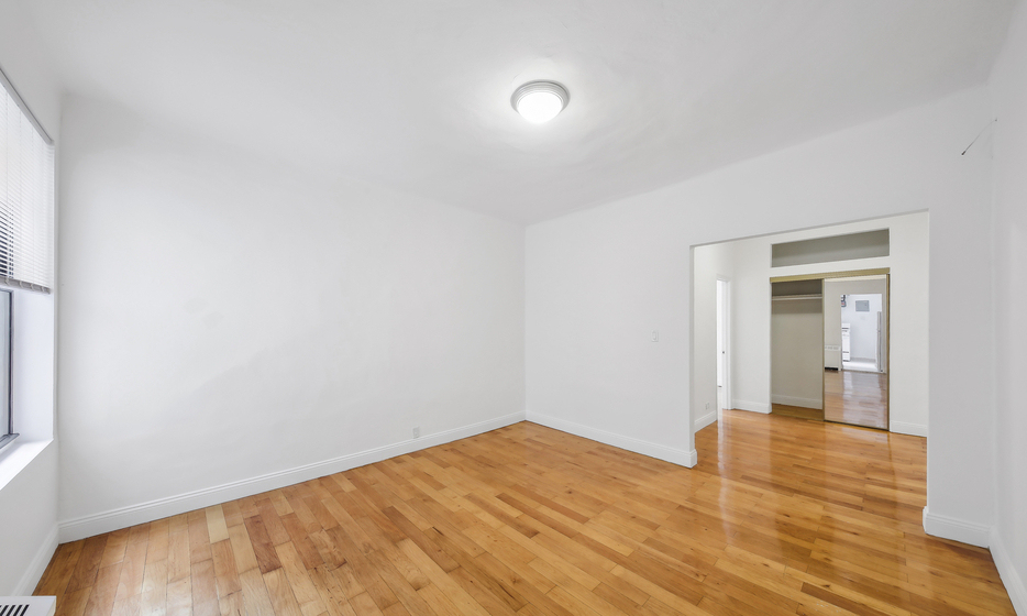 628 West 151st Street - Photo 4