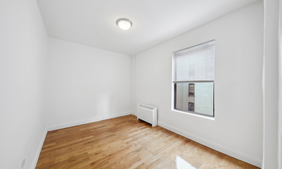 628 West 151st Street - Photo 5