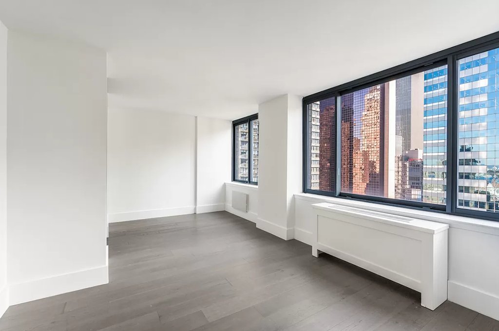 271 West 47th Street - Photo 2