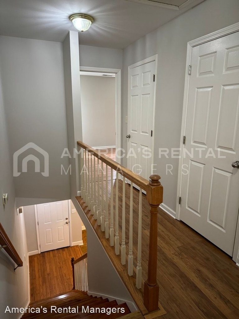 212 Sheffield Court - Photo 8