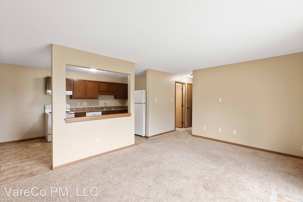 211 E Mckinley Ave - Photo 3