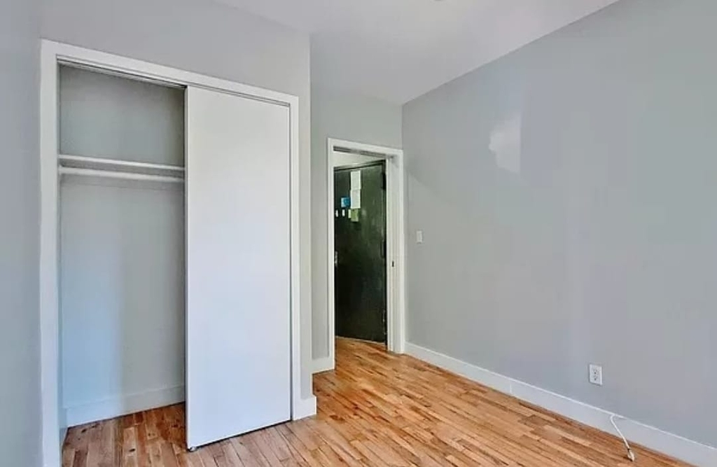 405 East 12th Street - Photo 4