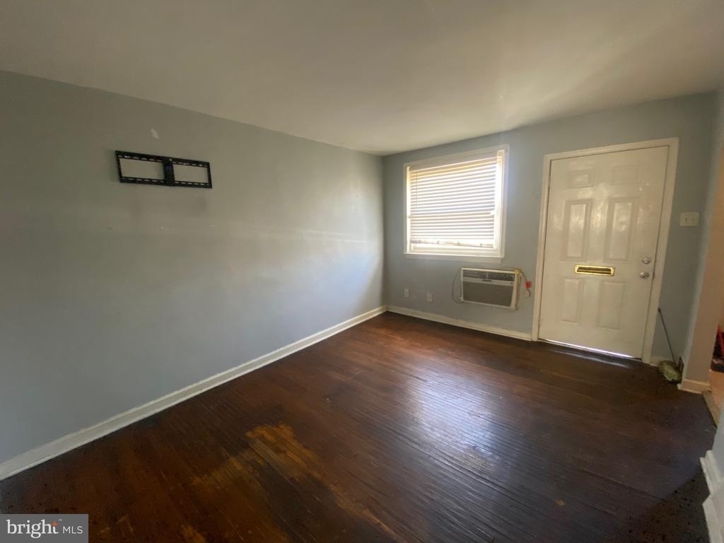 5826 Elmwood Ave - Photo 4