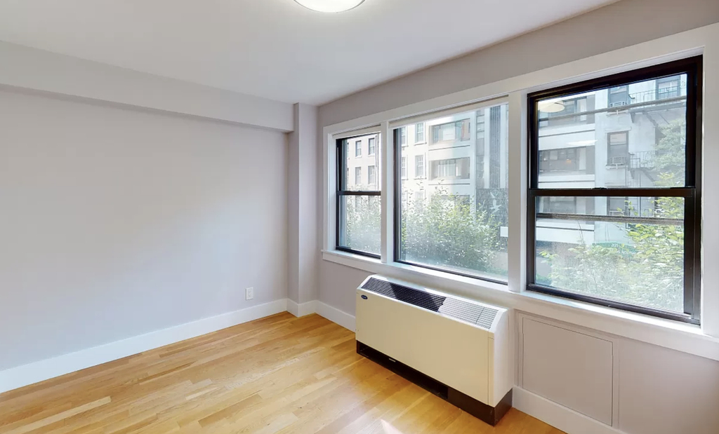 320 East 52nd Street - Photo 1