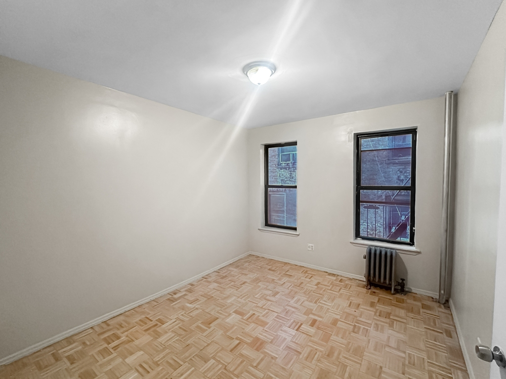 1692 Grand Concourse - Photo 1