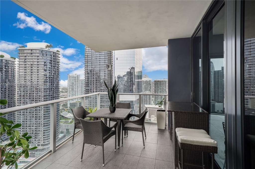 1010 Brickell Ave - Photo 18