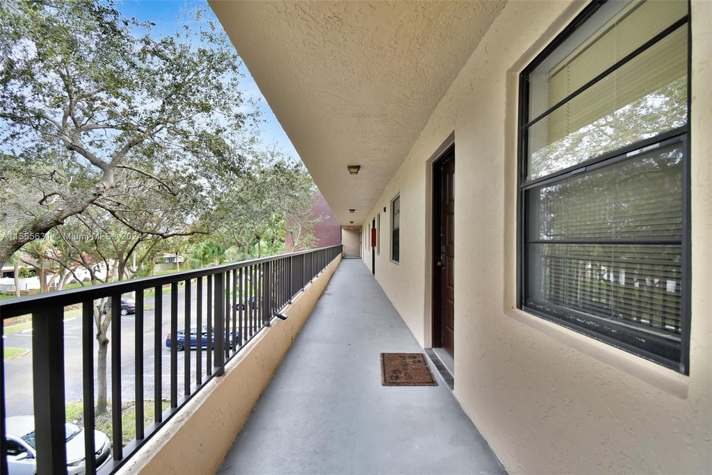 10501 W Broward Blvd - Photo 48