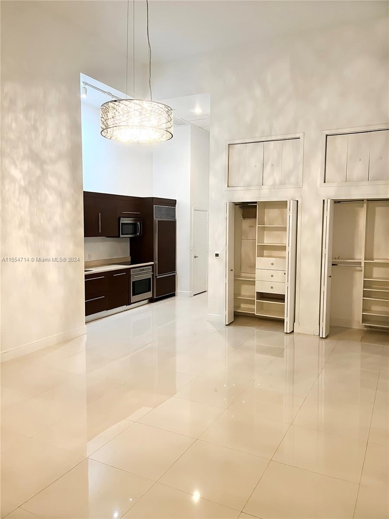 475 Brickell Ave - Photo 2