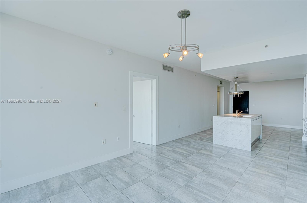 900 Biscayne Blvd - Photo 2