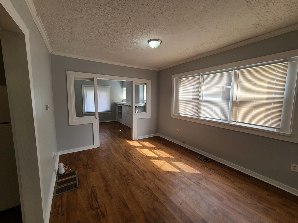 143 W 35th Street - Photo 5