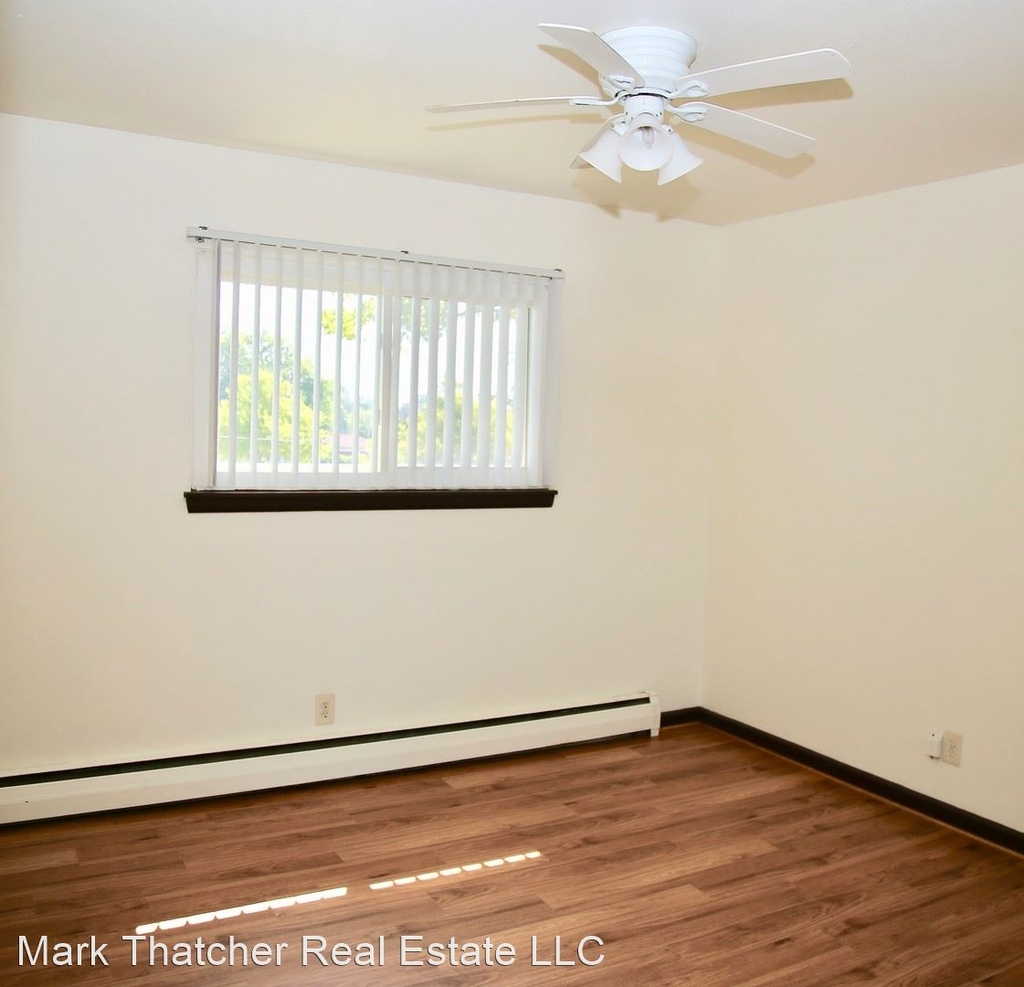 2910 E. Bolivar Ave. - Photo 5