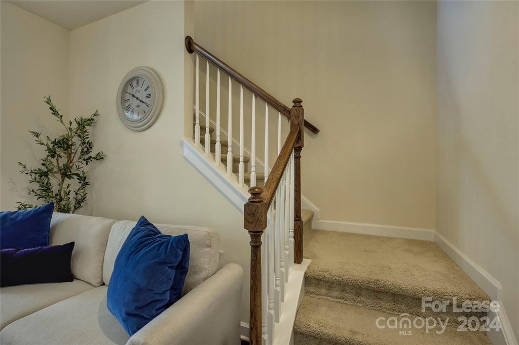 9253 Glenburn Lane - Photo 16