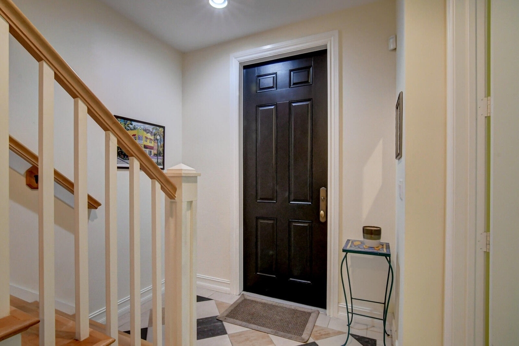 369 W Mallory Circle - Photo 9