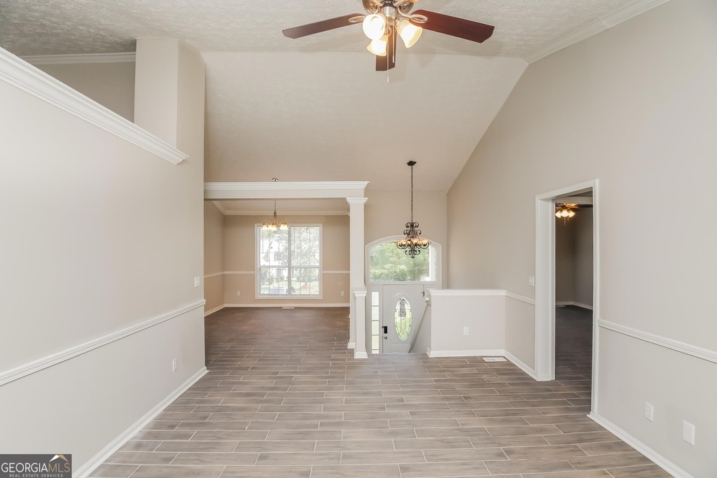 125 Crestworth Court - Photo 3