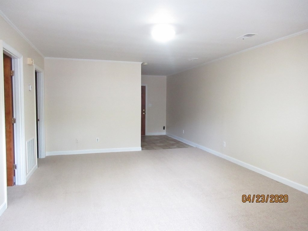 326 W Hampton Ave # 10 - Photo 5