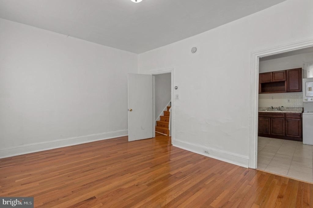 1304 N 19th Street #2 (2nd & 3rd Floors) - Photo 3