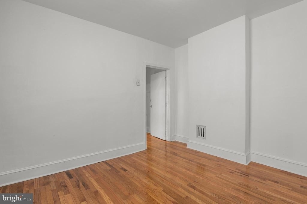 1304 N 19th Street #2 (2nd & 3rd Floors) - Photo 11